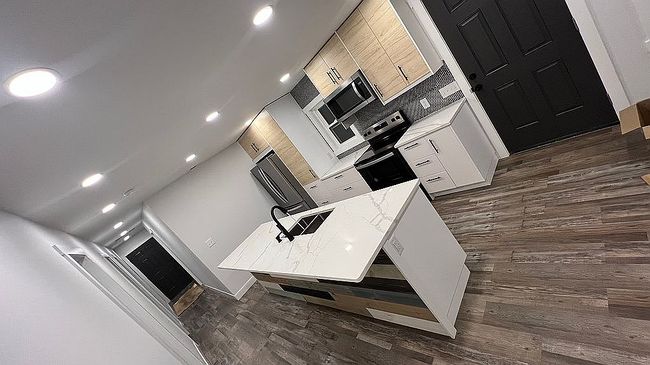 Image of 2434 Chapman St
