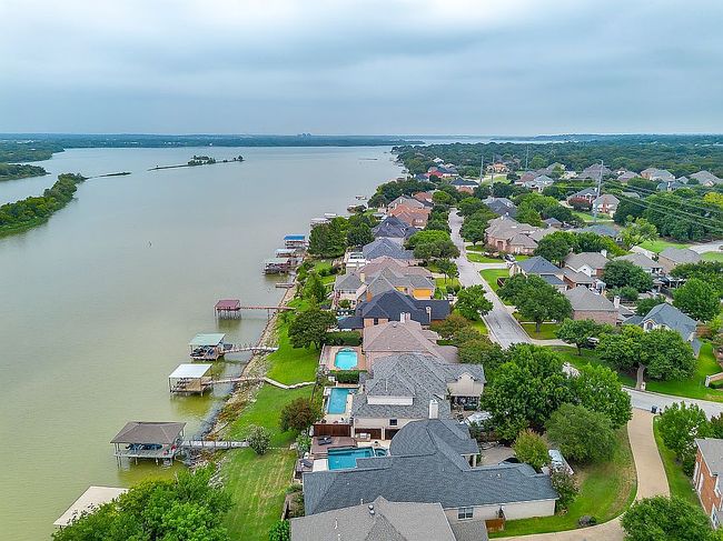 Additional photo 2 of property located at 4408 Enchanted Oaks Dr