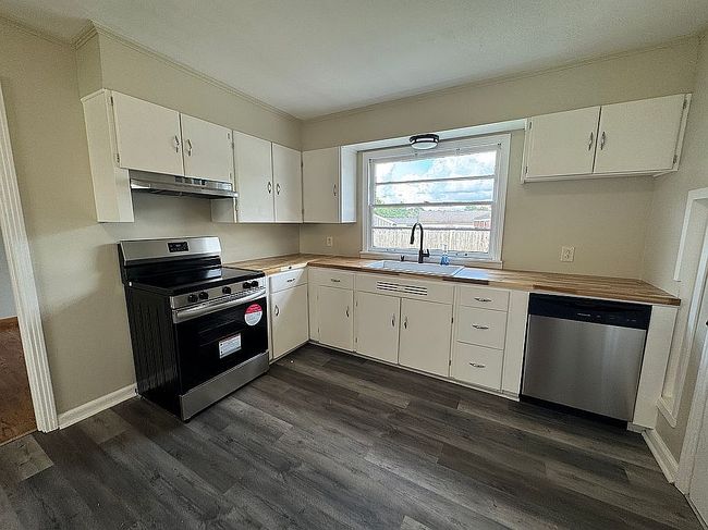 Image of 1015 Mill St