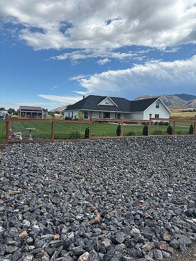 Photo of 335 E 9600 S, Paradise, UT