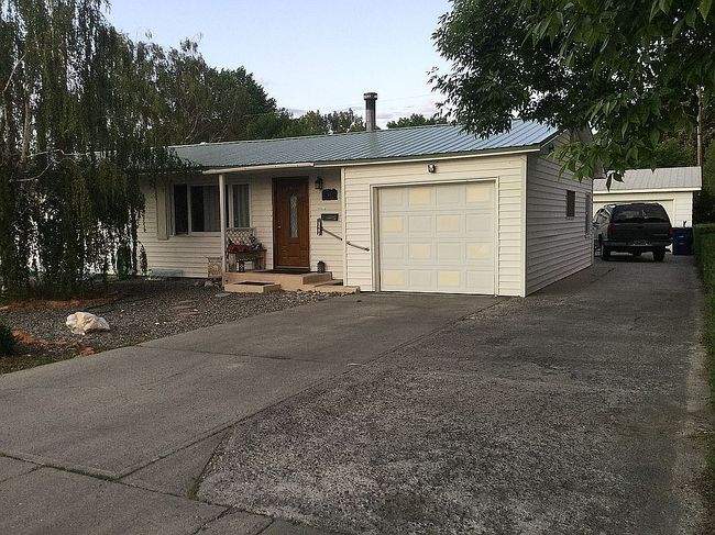 Photo of 915 Elk Dr, Riverton, WY