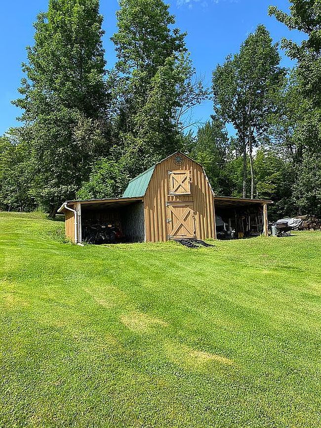 Photo of 205-207 207 Hugh Herron Rd, Saranac, NY