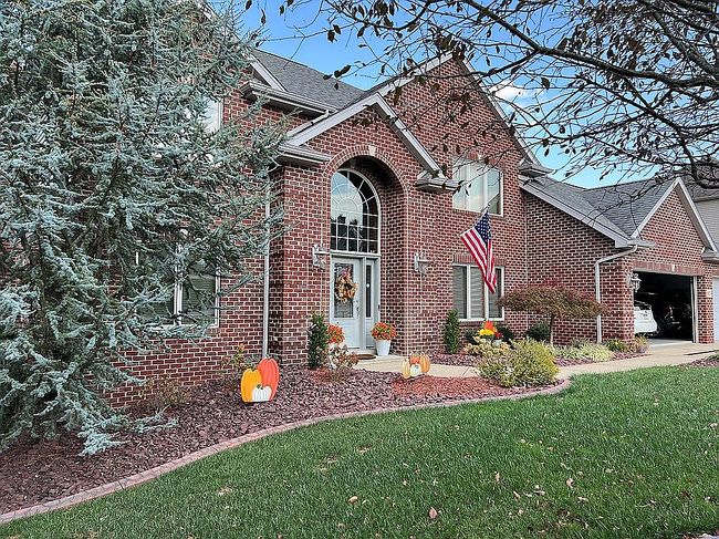 Preview of property located at 8877 Delaware Ave