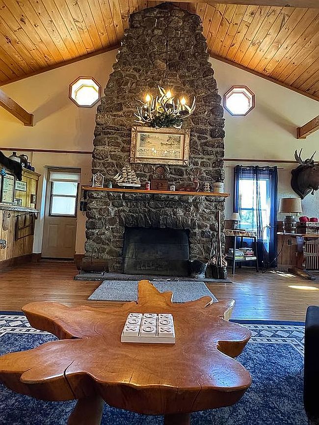 Photo of 965 Deerland Rd, Long Lake, NY