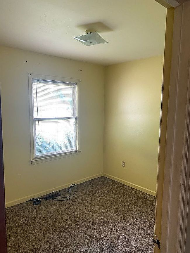 Photo of 5901 Griffith Way, Fredericksburg, VA