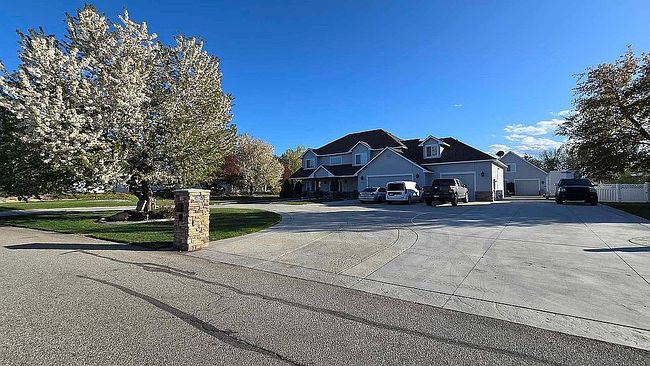 Image of 3921 E Man O War Dr