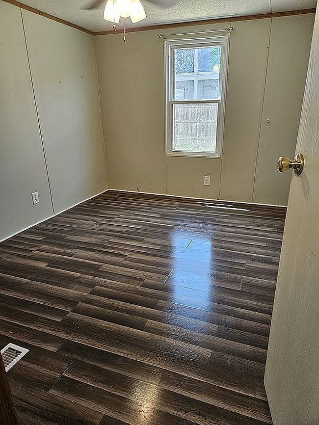 Additional photo of property located at 22 Rhine Loop