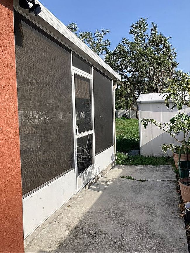 Image of 8722 Mayflower Rd