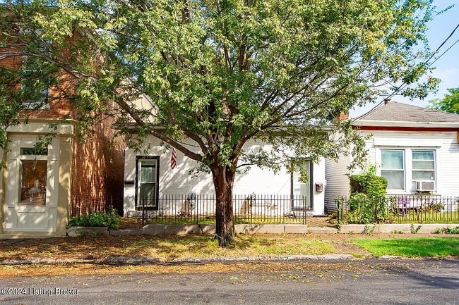 Image of 903-905 E Franklin St