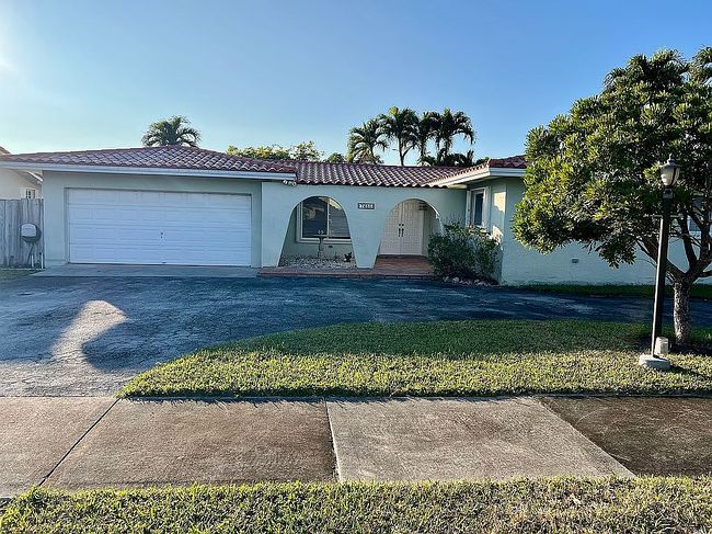 Image of 7450 Sw 100th Ct