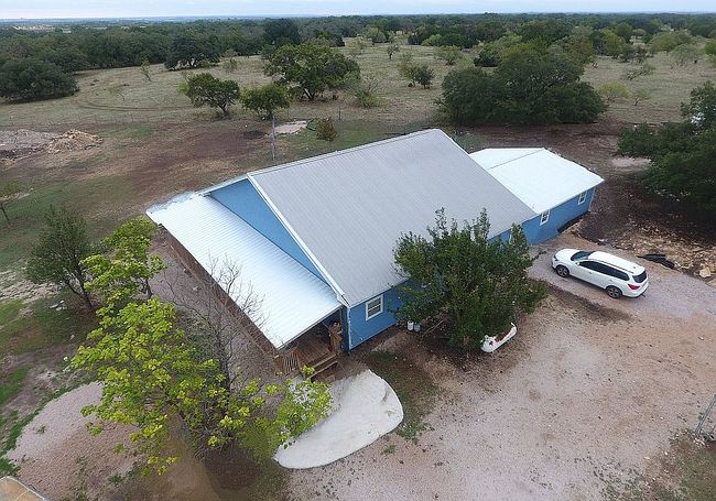 Photo of 2812 County Road 205, Lampasas, TX
