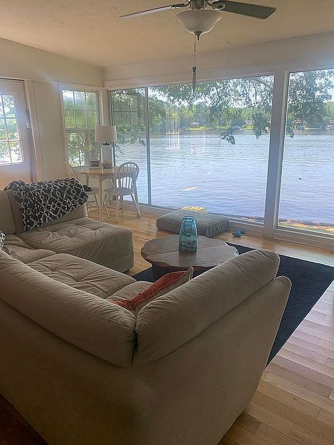 Additional photo 3 of property located at 108D Southshore Dr Sw