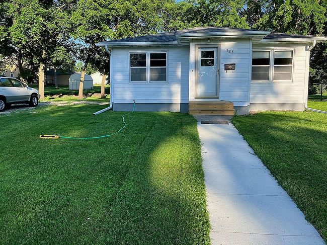 Photo of 525 N Rice St, Blue Earth, MN