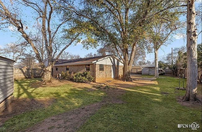Image of 2703 Darwin Dr