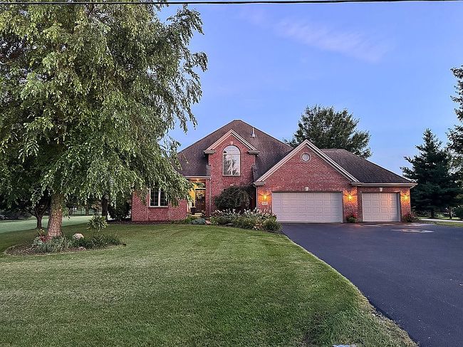 Photo of 6687 Middle Rd