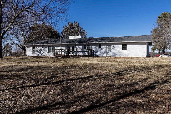 Image of 4800 Eggners Ferry Rd
