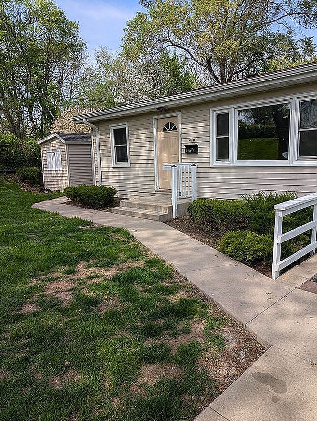Image of 660 Lorimer St
