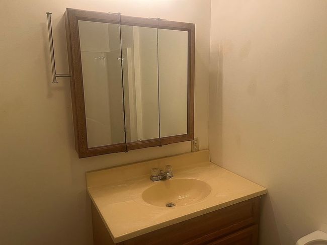 Additional photo 1 of property located at 117 Jones Cir