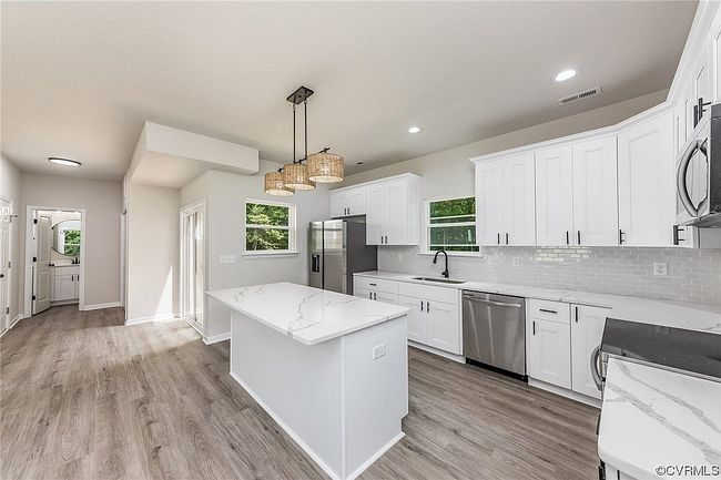 Photo of 307 Highgate Dr, Hartfield, VA
