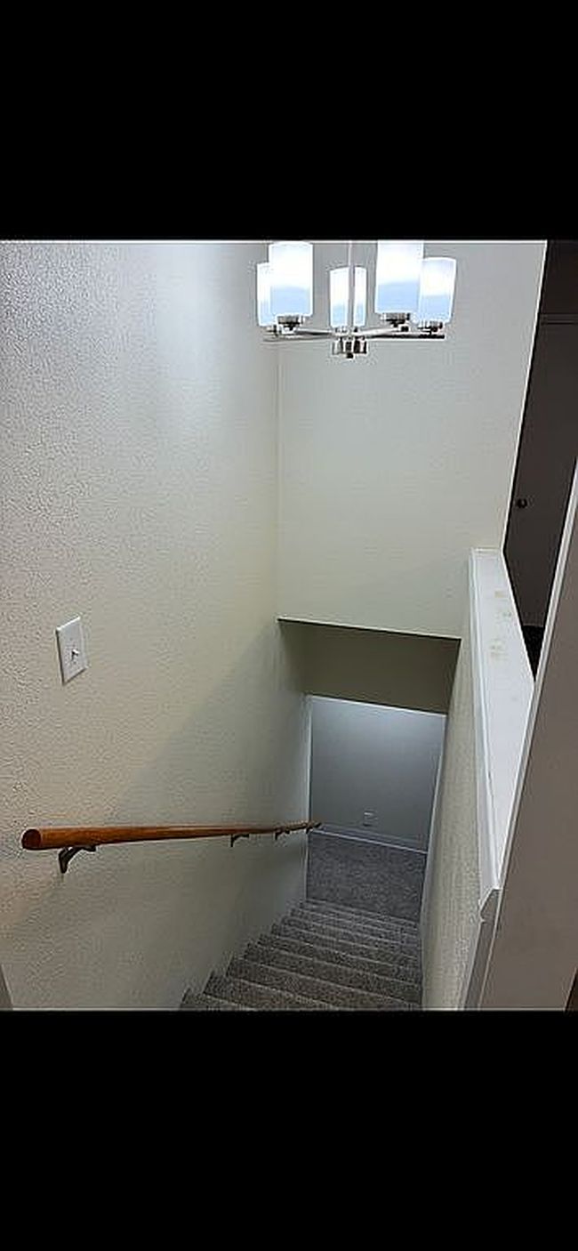 Photo of 2012 Apache Dr, Garden City, KS