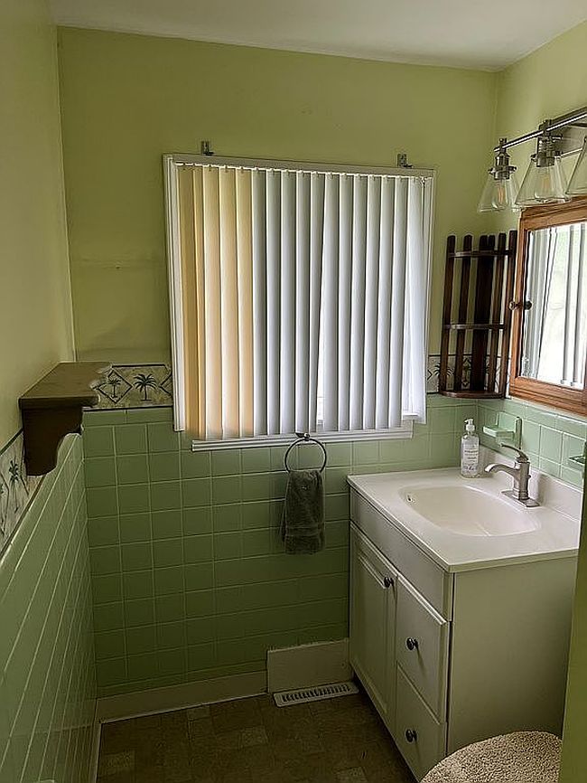 Image of 5799 Fairview Dr