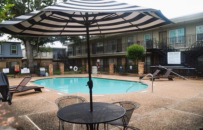 Photo of 3131 Southwest Fwy #B24, Houston, TX