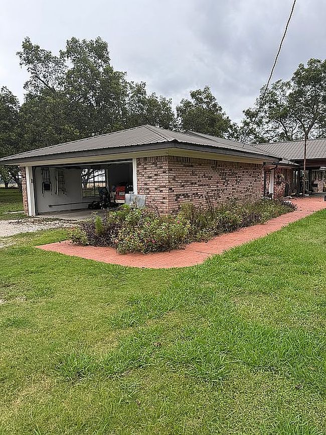 Photo of 870 Lake Irwin Rd, Oak Ridge, LA