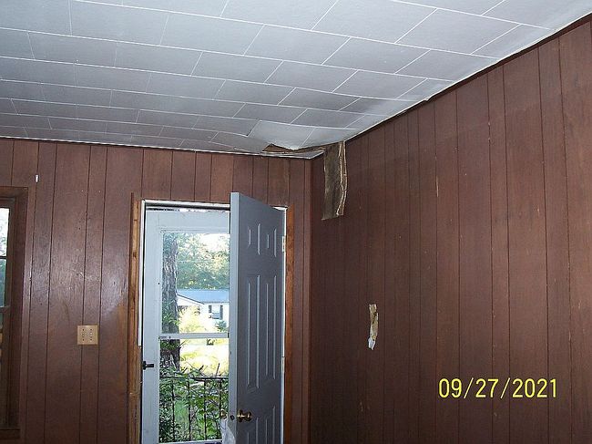Image of 8 Sunset Dr