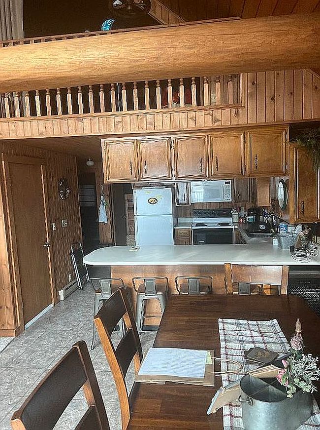 Photo of 588 Cottage Rd, Harpers Ferry, IA