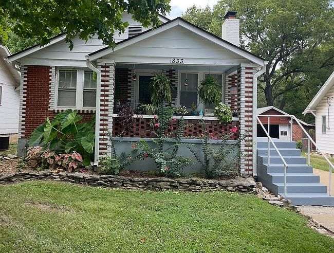 Photo of 833 N Nettleton Ave
