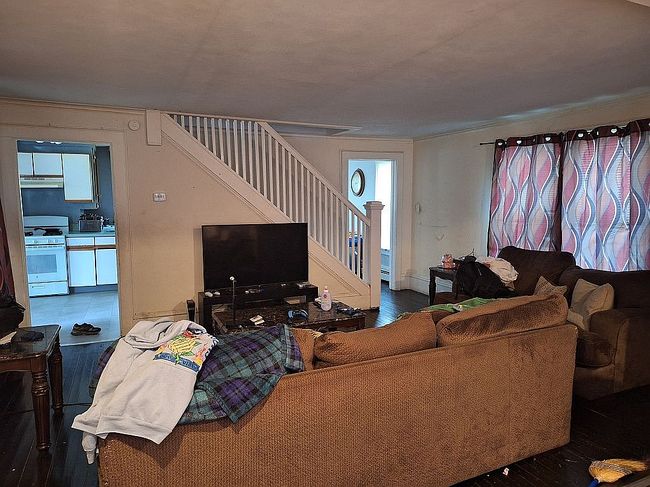 Image of 111 Bronson St