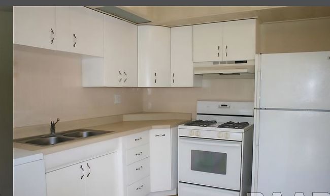 Preview of property located at 1918 W White Oak Dr