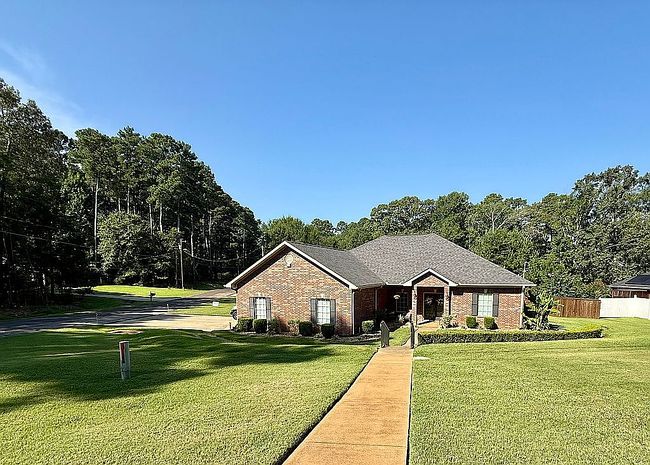 Photo of 130 Lisa Ln