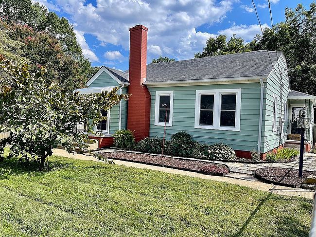 Photo of 602 Providence Rd