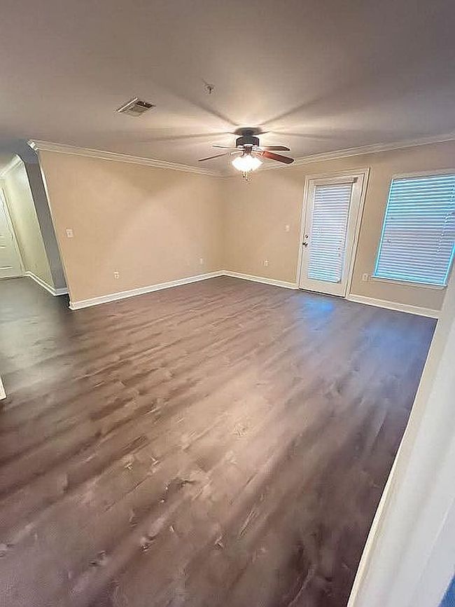 Additional photo 3 of property located at 18413 Bridle Club Dr #413