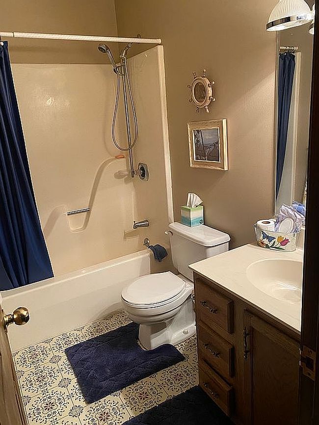 Photo of 214 Rockwood Ln, Kernersville, NC
