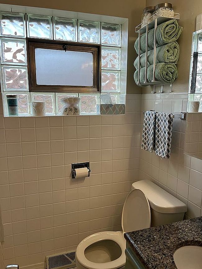 Preview of property located at 5515 S Menard Ave