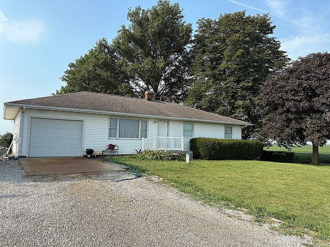 Photo of 1909 County Road 2800 N