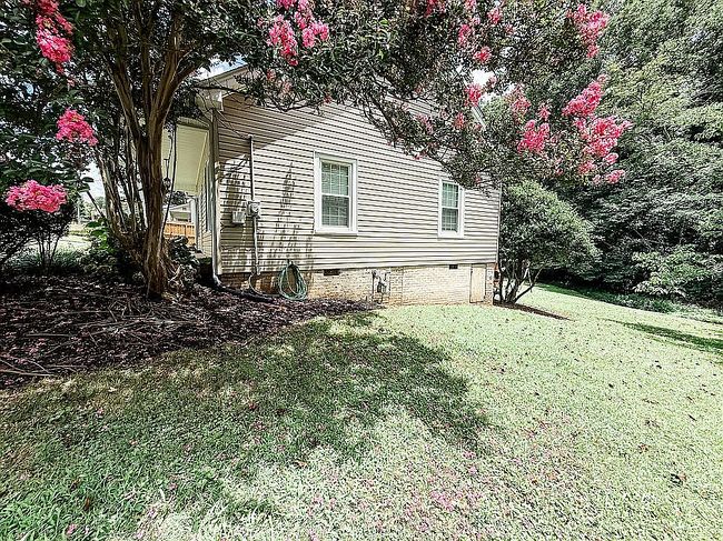 Photo of 207 Woodside Cir, Simpsonville, SC