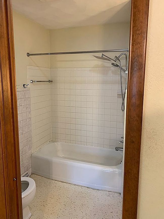 Image of 317 S Spring St