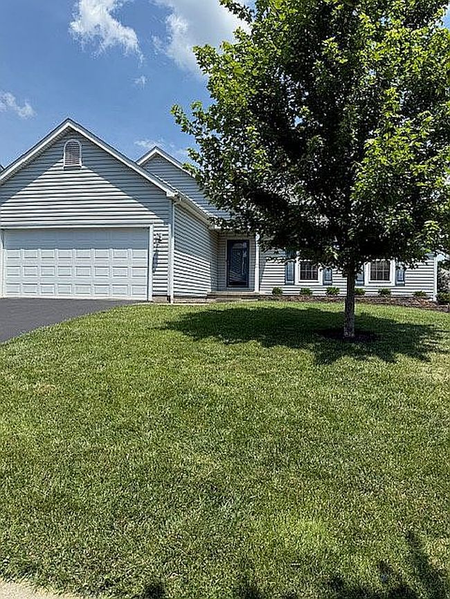Photo of 1632 Bush Hill Dr, Lancaster, OH