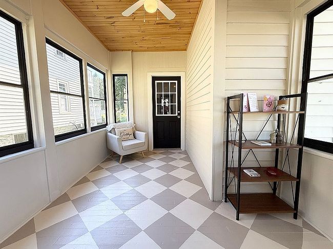 Additional photo 1 of property located at 139 Harris St