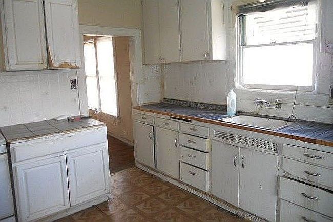 Image of 1107 W 13th St
