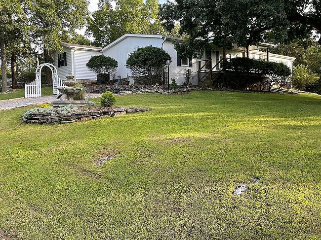 Image of 155 Roxborough Dr