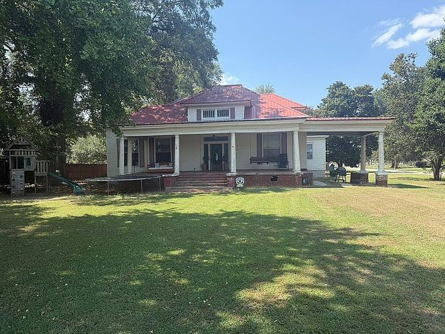 Preview of property located at 504 S Lakeshore Dr