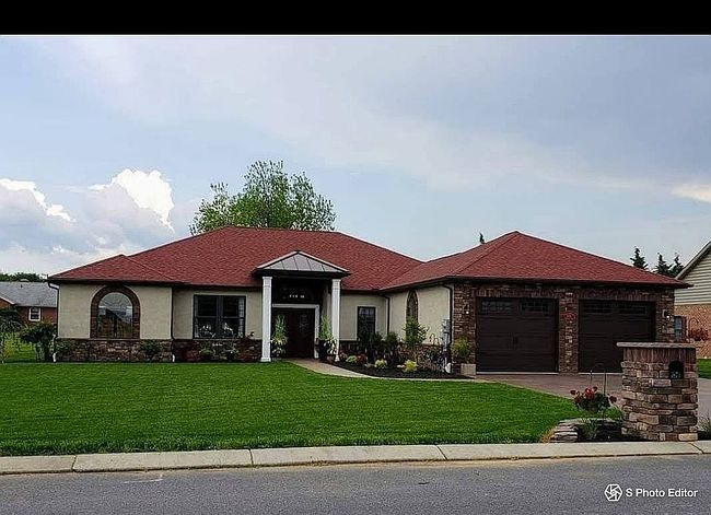 5874 Gabrielle Ln, Chambersburg, PA