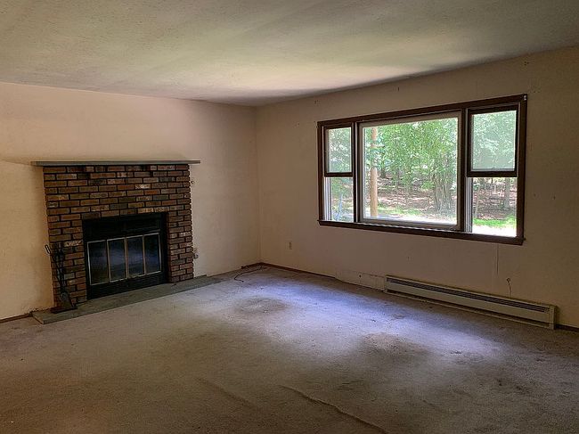 Additional photo 1 of property located at 103 Fox Ct