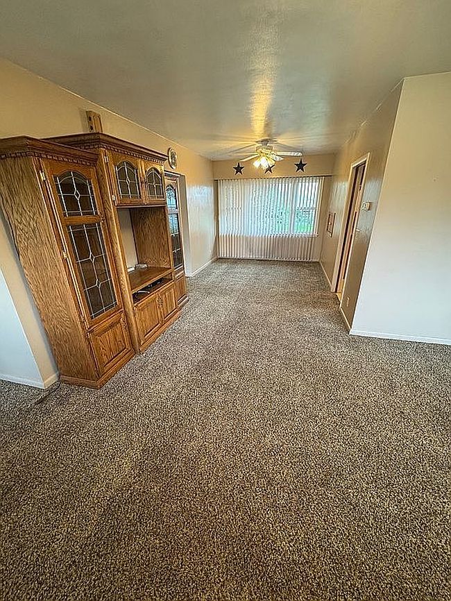 Photo of 229 W 200 S