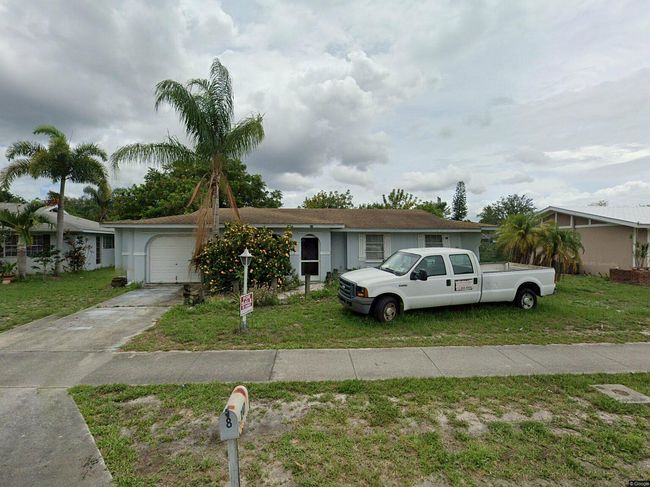 Image of 247 Ne Airoso Blvd