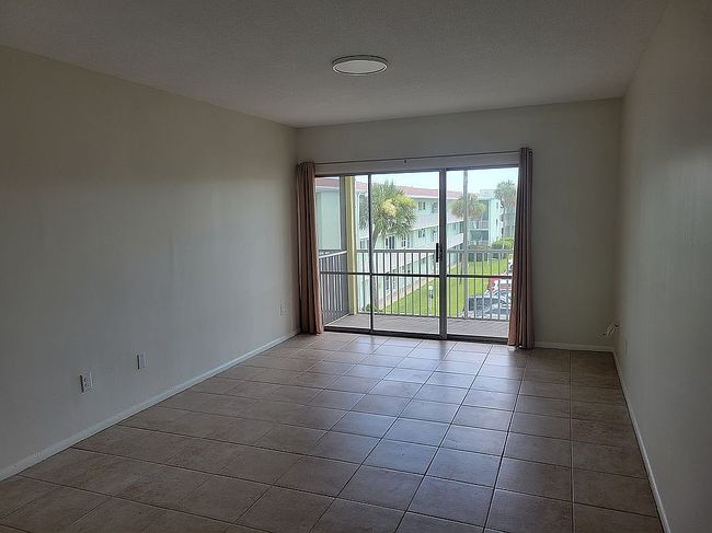 Photo of 717 S Beach St Apt 302C, Daytona Beach, FL